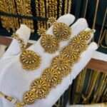 Antique Gold Look Most Famous Choker set