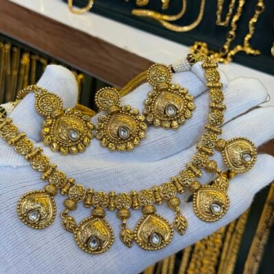 Premium Antique Gold Look Necklace set Kundan